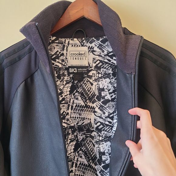 RARE Crooked Tongues Adidas XL Full Zip Track Jacket BK3 Adicolor Black Series - Picture 6 of 11